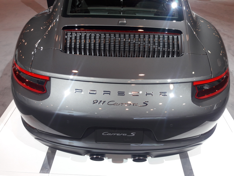 I do like the grill on the 911 though.